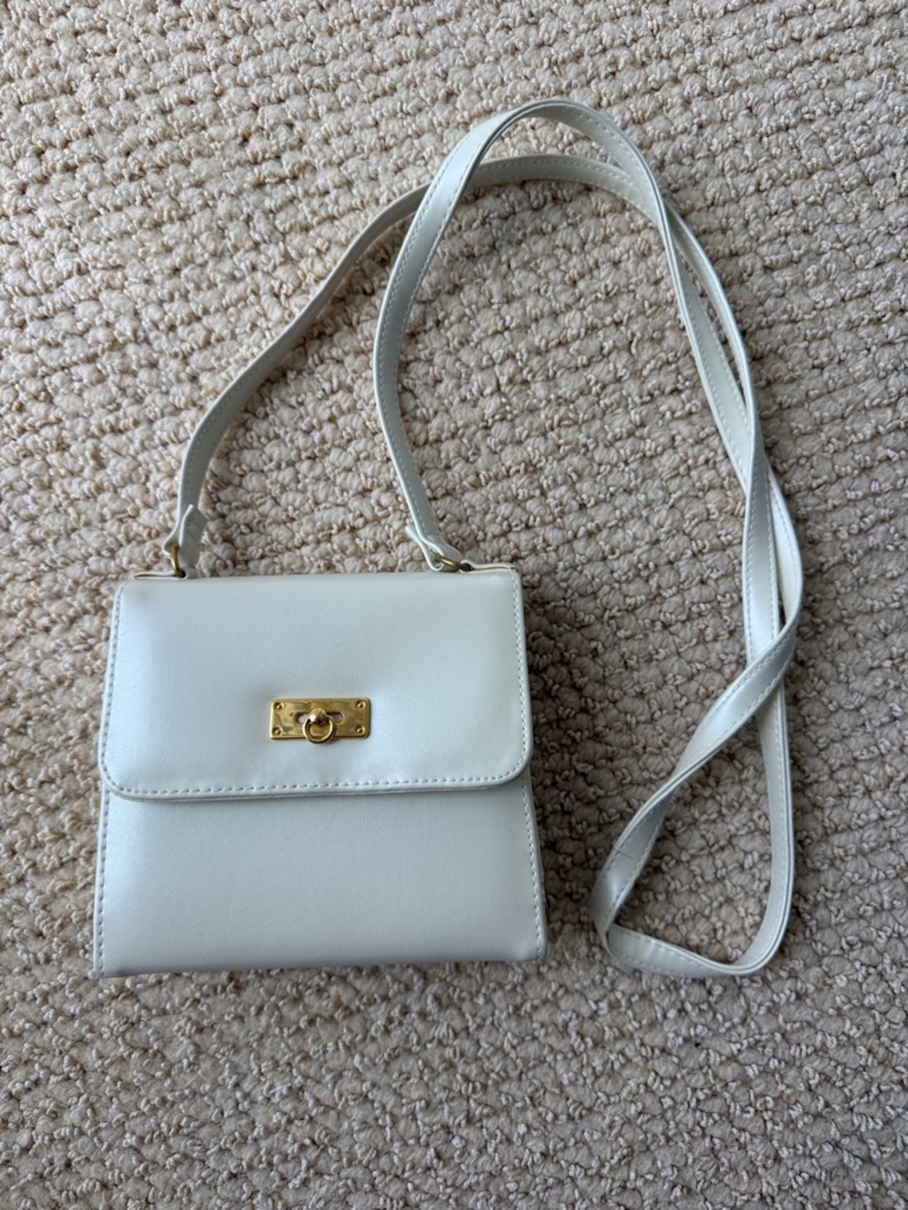 Vintage Classic White Crossbody Bag with Gold Hardware